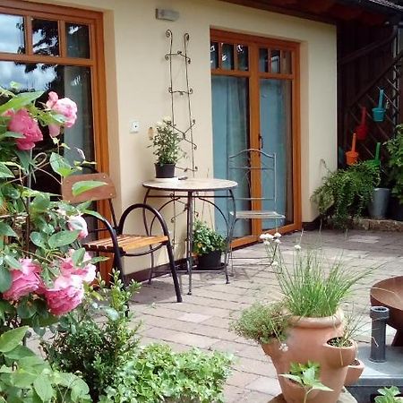 Apartment Mit Gartenblick Eckersdorf Exterior foto