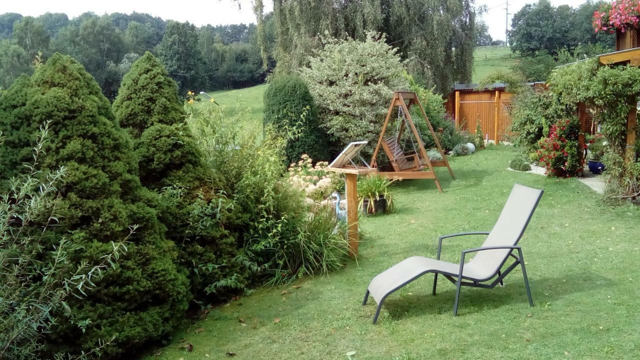 Apartment Mit Gartenblick Eckersdorf Exterior foto